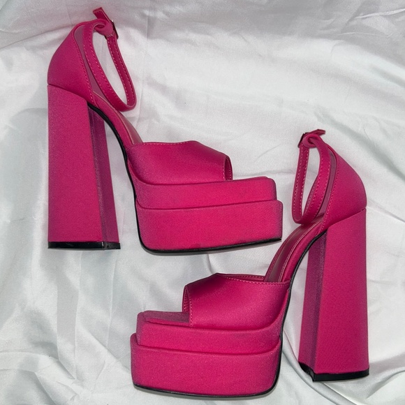 Public Desire Hot Pink Platform Barbie Inspired 70’s Retro Sexy Heel size UK 4 - Picture 4 of 12